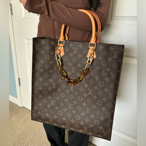 Authentic Louis Vuitton Sac Plat Tote Bag GM size in Monog Canvas - Picture 11 of 12